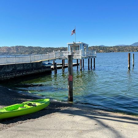 Omeo Clearlake Oaks Hotel Glenhaven Екстериор снимка